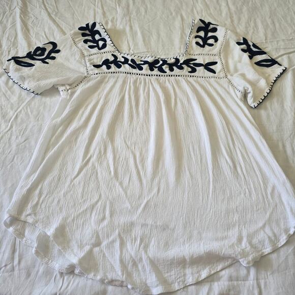 Impressions White Blue Embroidered Boho Short Sleeve Cotton Blend Blouse Size L - Picture 4 of 9